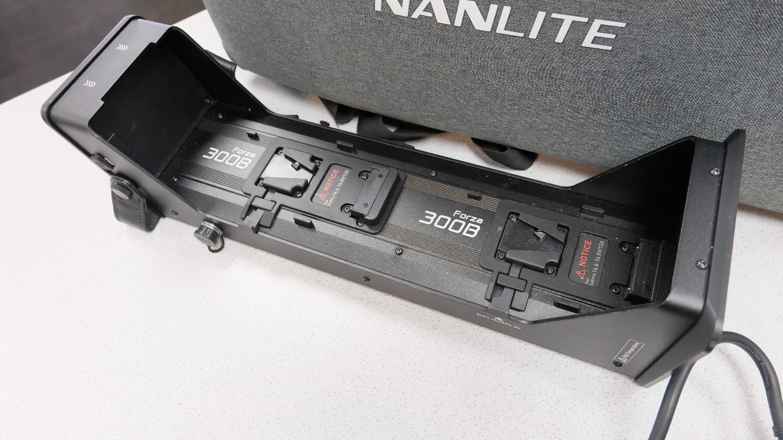 Nanlite Forza 300B LED Bi Color Monolight Kit With Carrying Case KIT FREE SHIP!