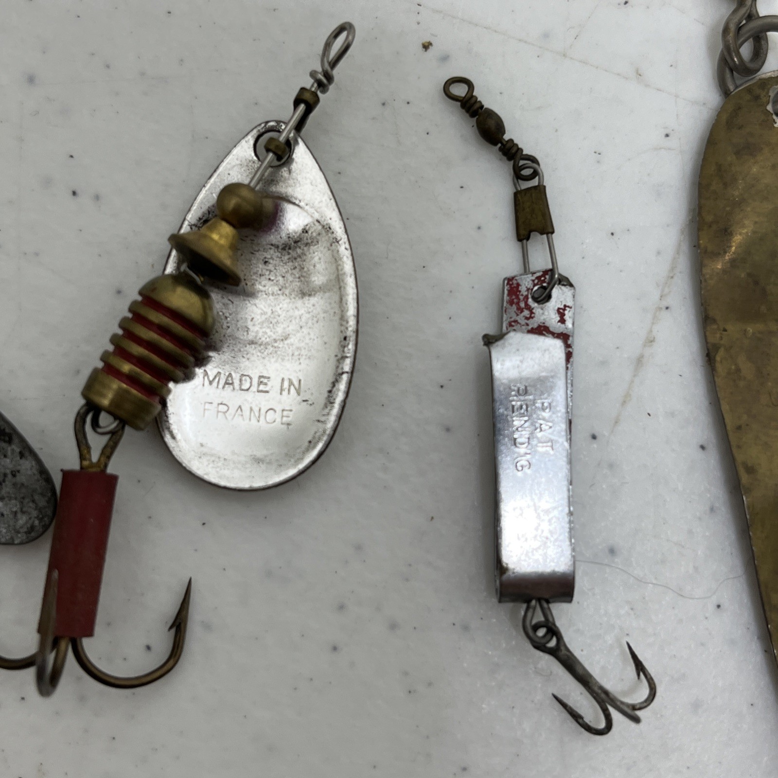 Lot of Vintage Fishing Tackle Spoons Spinners Swivels Hooks Lures Lot of 15