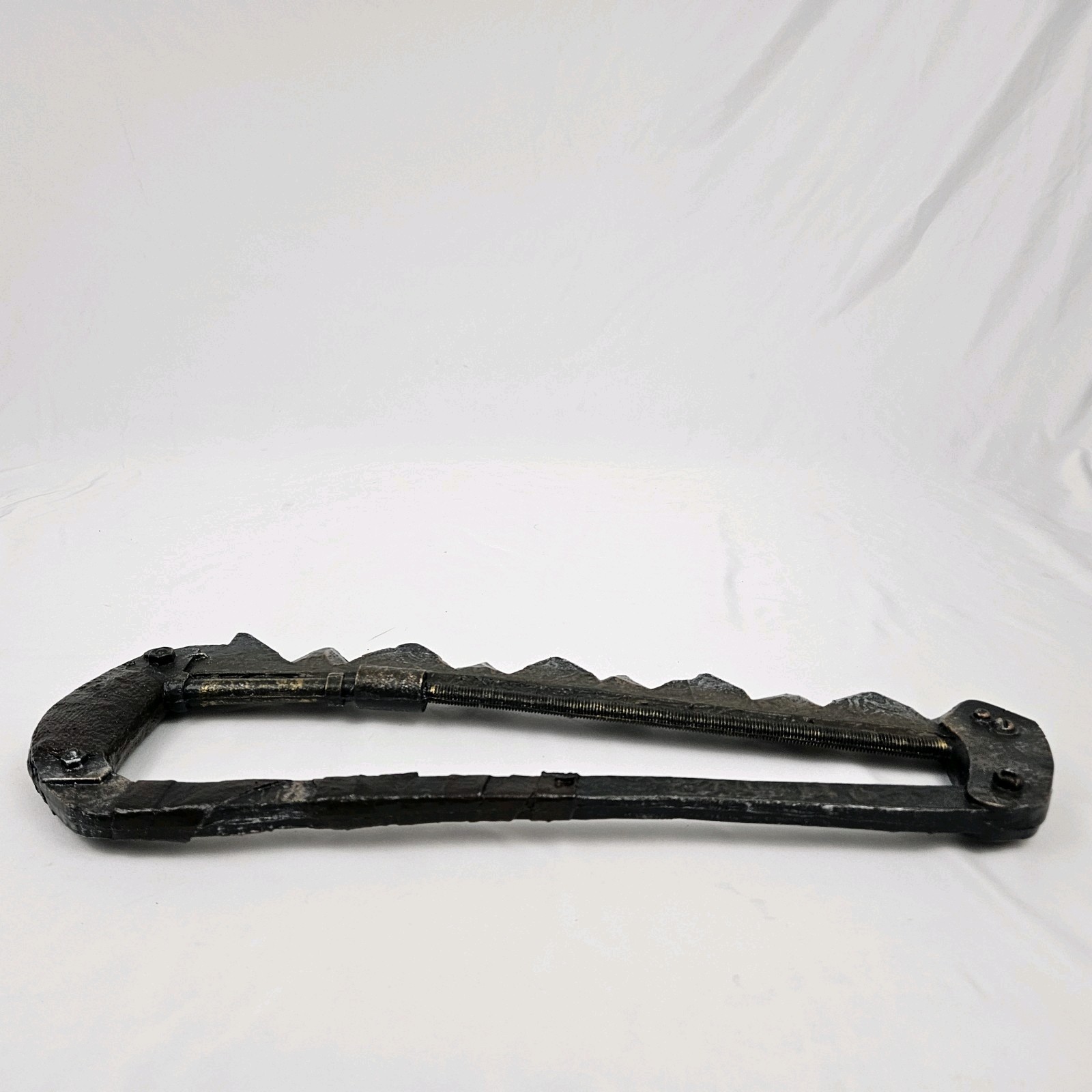 Vintage Rusty Saw Halloween Costume Prop Rubies Weapon Cosplay Plastic 2007