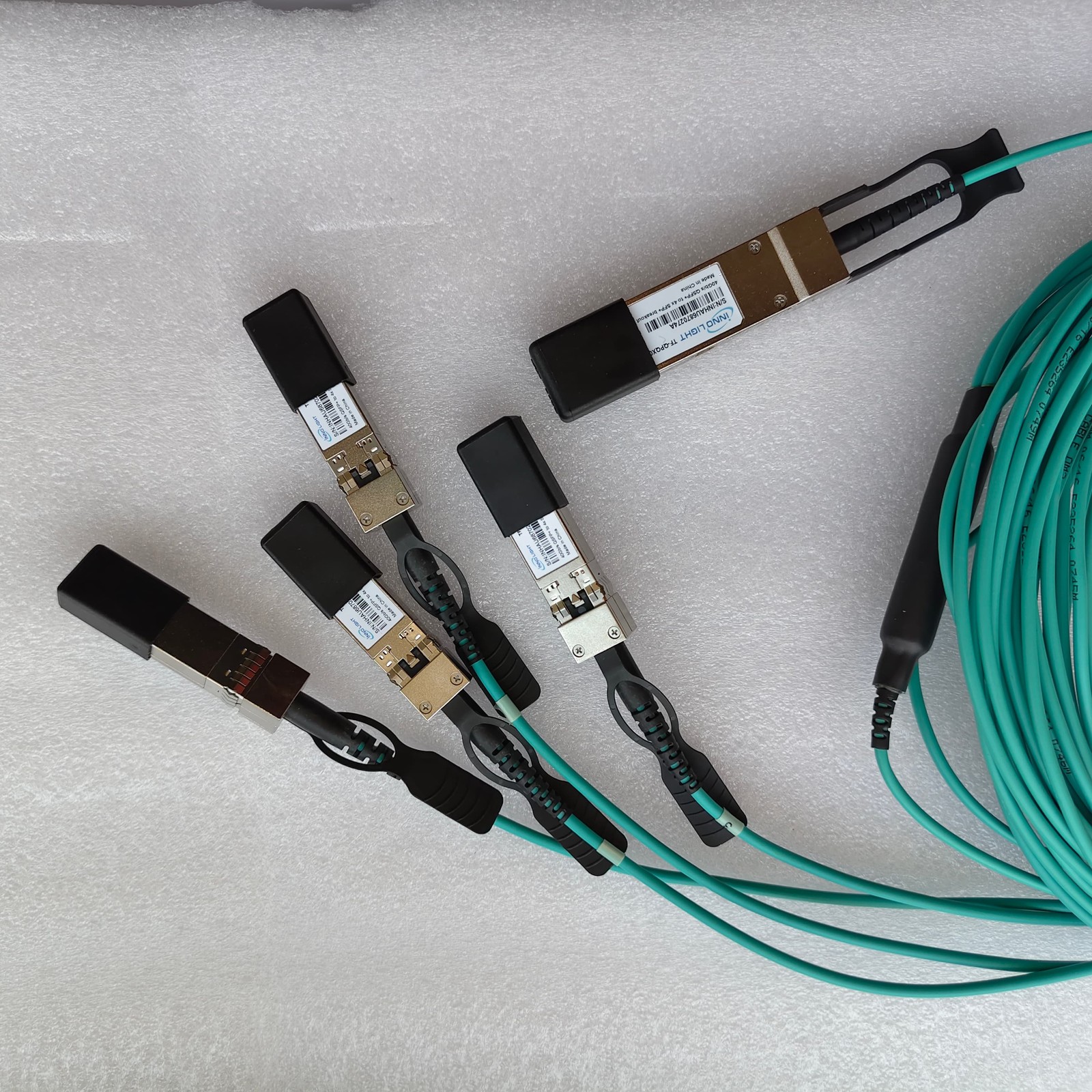 40G QSFP To 4*10G SFP+ AOC Cable 7m/10m Direct Attach Copper Compatible Cisco