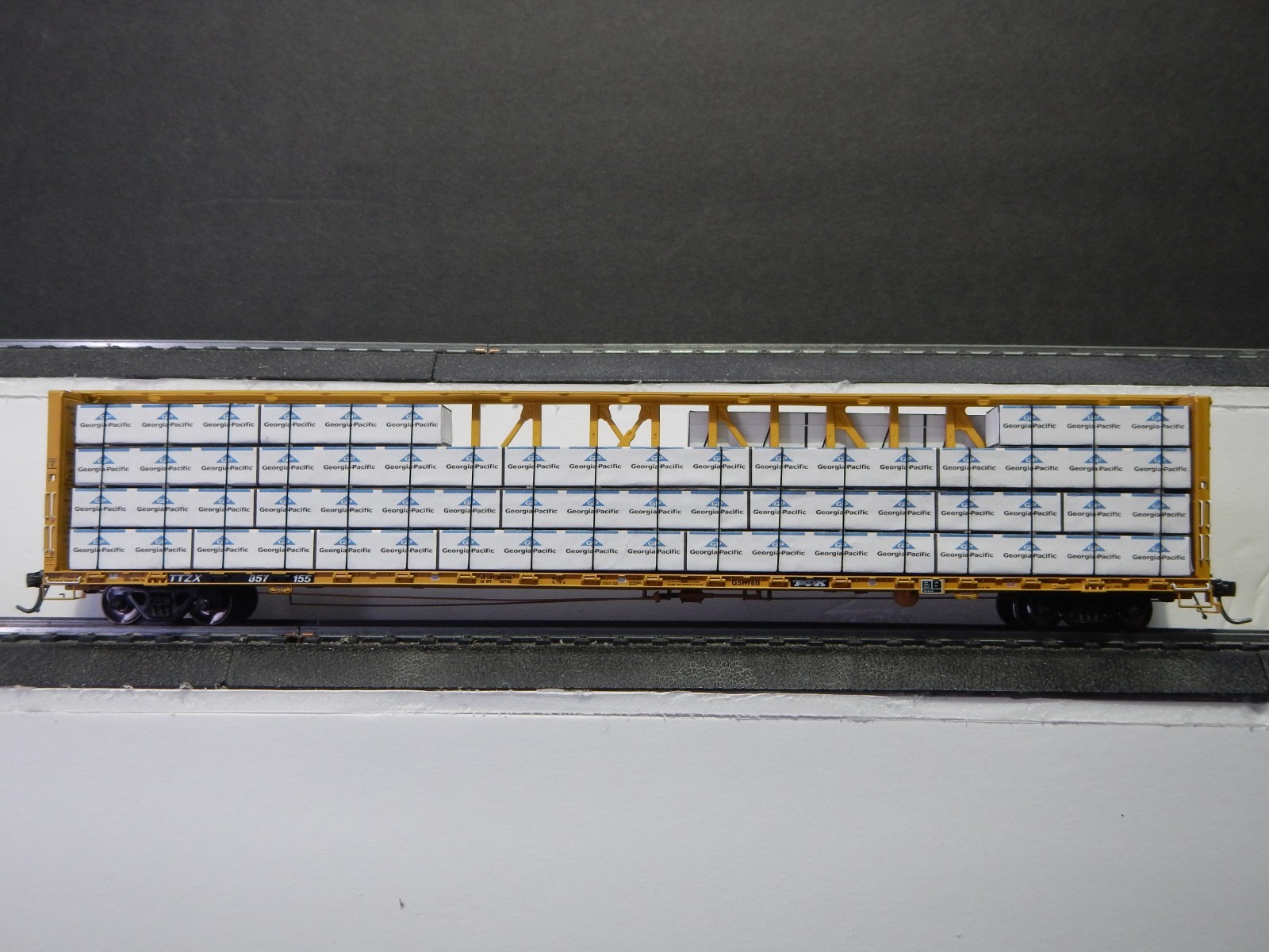 Ultimate Solid Maple Wrapped Lumber Load for HO Scale 72'/73' Centerbeam Cars