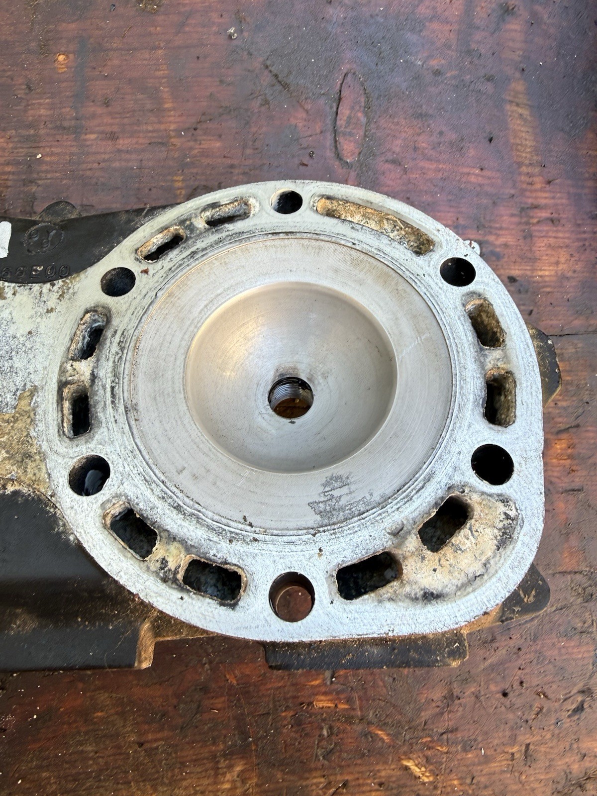 1998-2005 Yamaha GP800 GP800R XL800 XLT800 GP XL XLT 800 66E Motor Cylinder Head