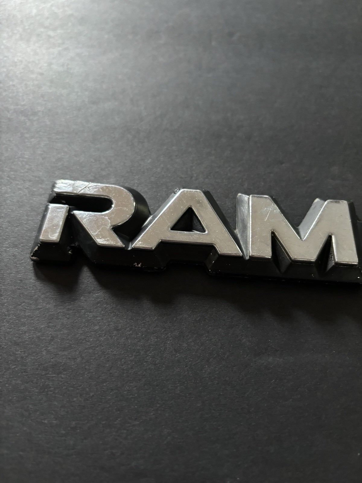 97-02 Dodge Ram 1500 Emblem 85501C Logo 5DV60PR4 Nameplate 55295310 Decal Badge