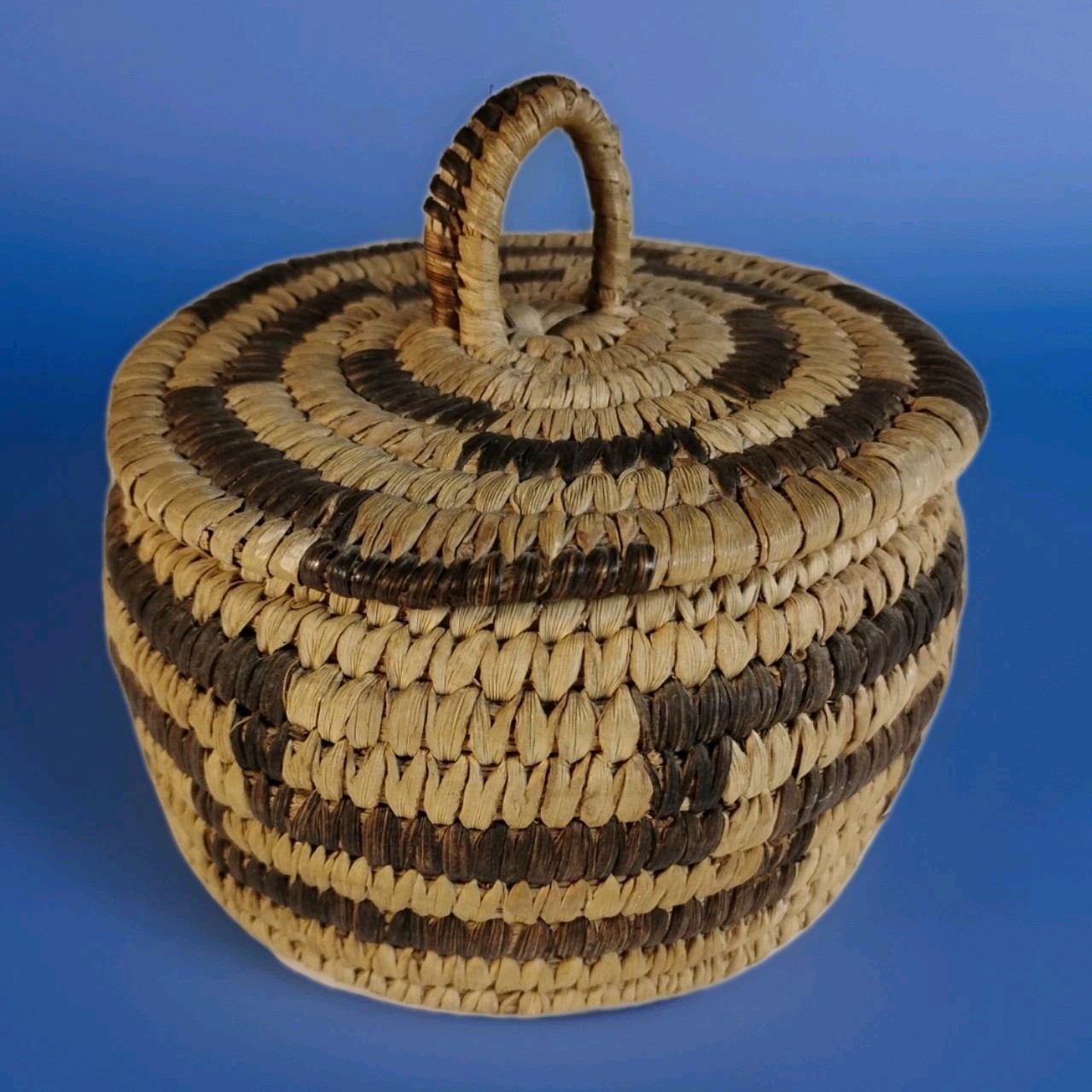 Vintage Pima Or Papago Basket With Lid Handwoven