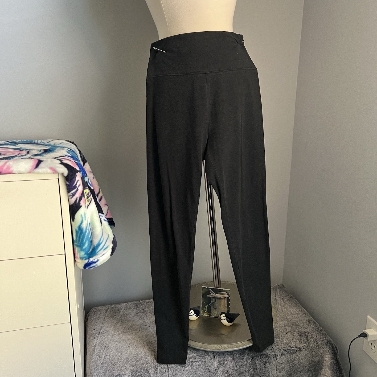 American Eagle Outfitters Women's Size M Black Hi-Rise Leggings