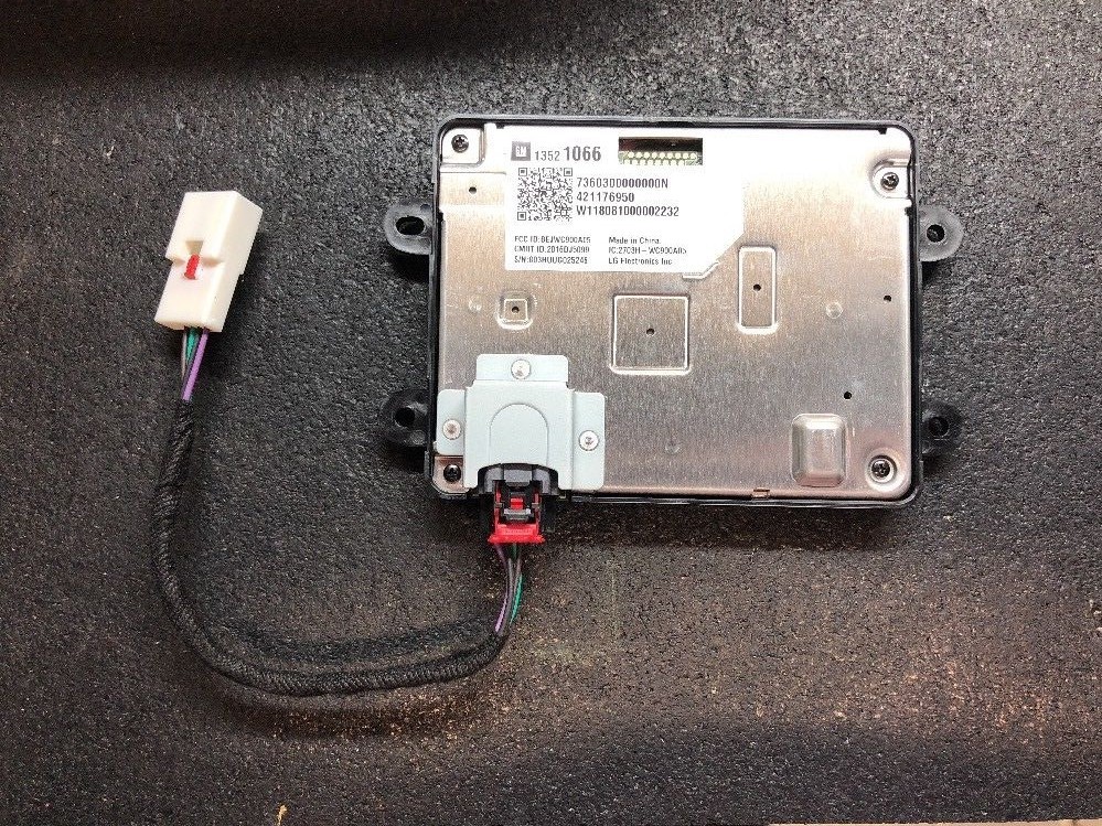 2018-20 OEM FACTORY GM WIRELESS CHARGING MODULE  w/ 2015-17 adapter harness