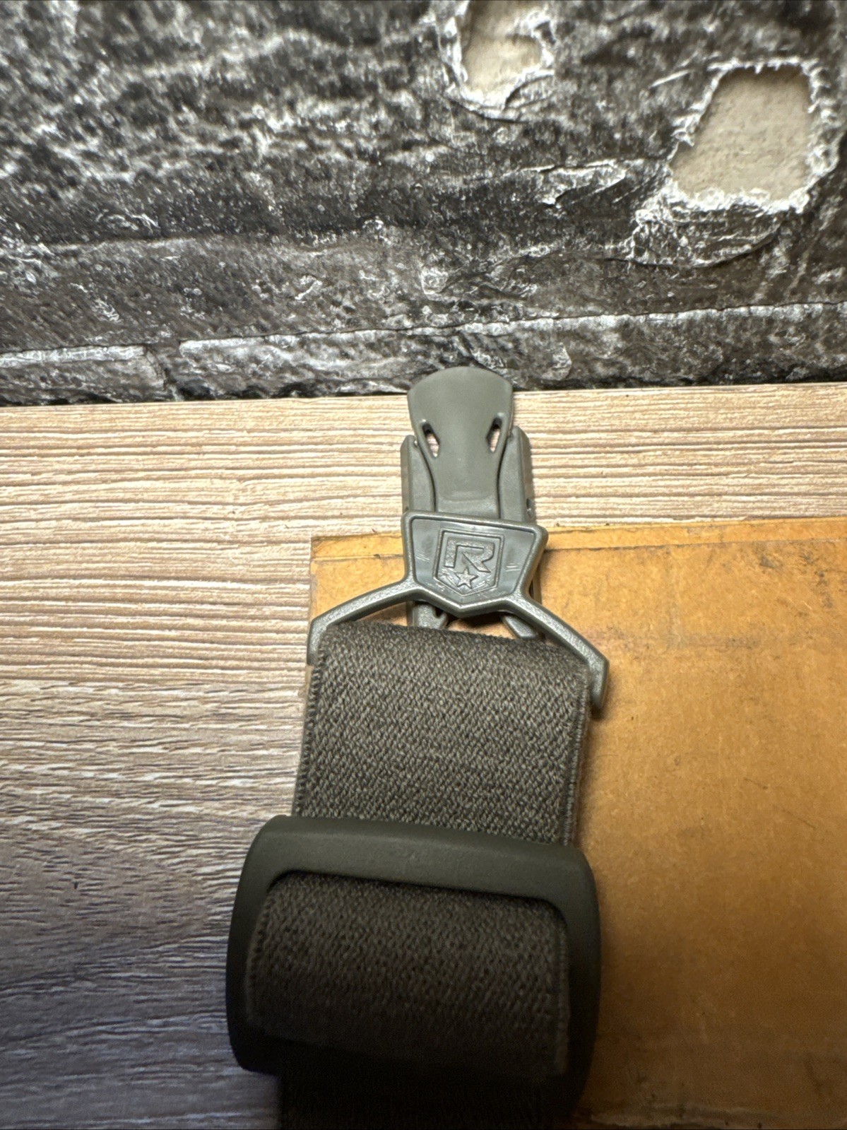 Left Side Only USGI MILITARY GOGGLE REVISION LOCUST SWIVEL CLIP ARC RAIL ADAPTER