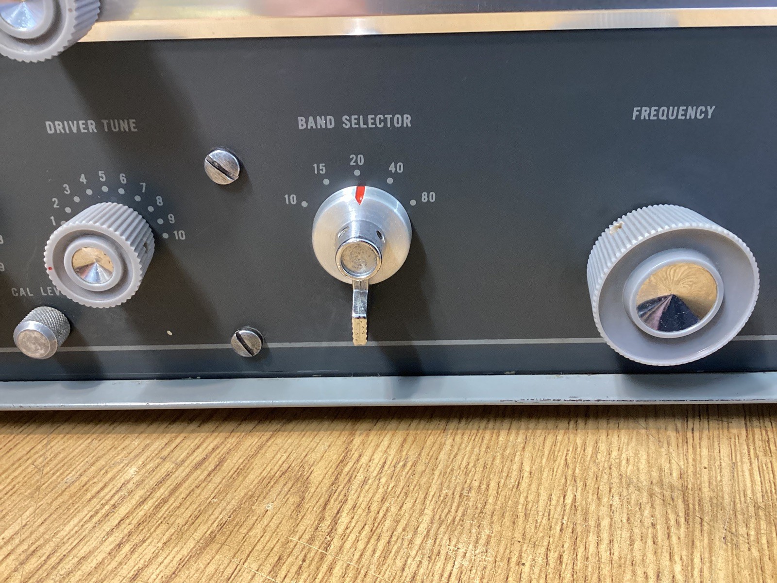 DEFECTIVE Hallicrafters HT37 Ham Radio Transmitter Vintage G3D