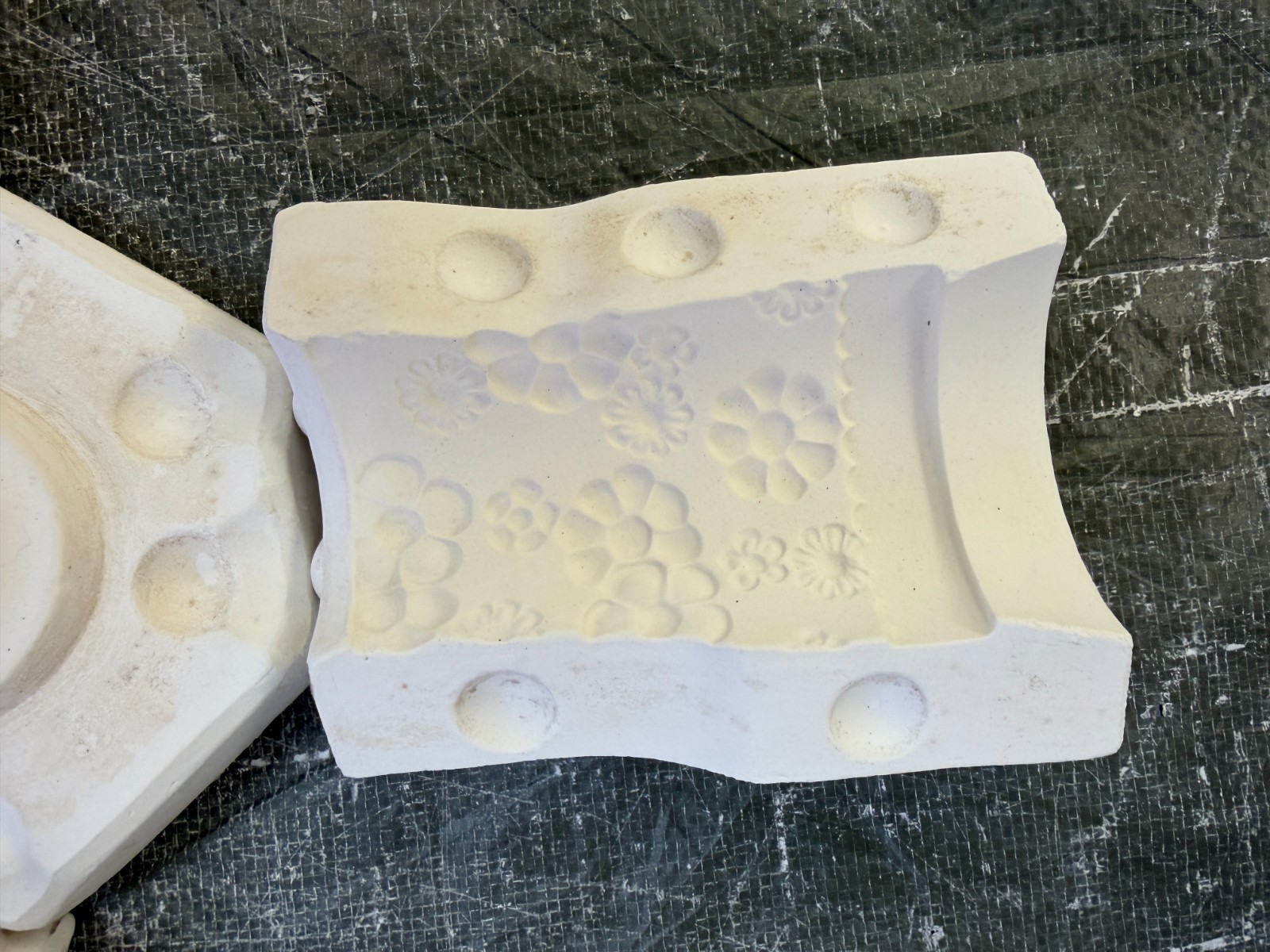 VINTAGE ARNEL'S CERAMIC MOLD #873 DAISY TUMBLER