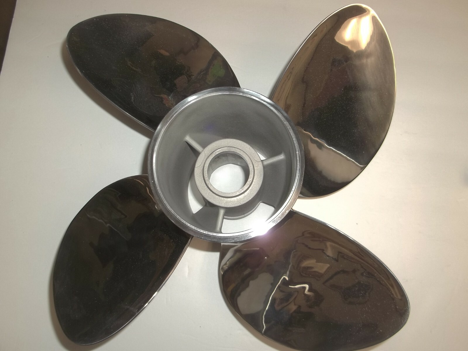 MERCRUISER ALPHA BRAVO 1 STAINLESS STEEL 4 BLADE PROPELLER PROP 14.25 X 17P 14.5
