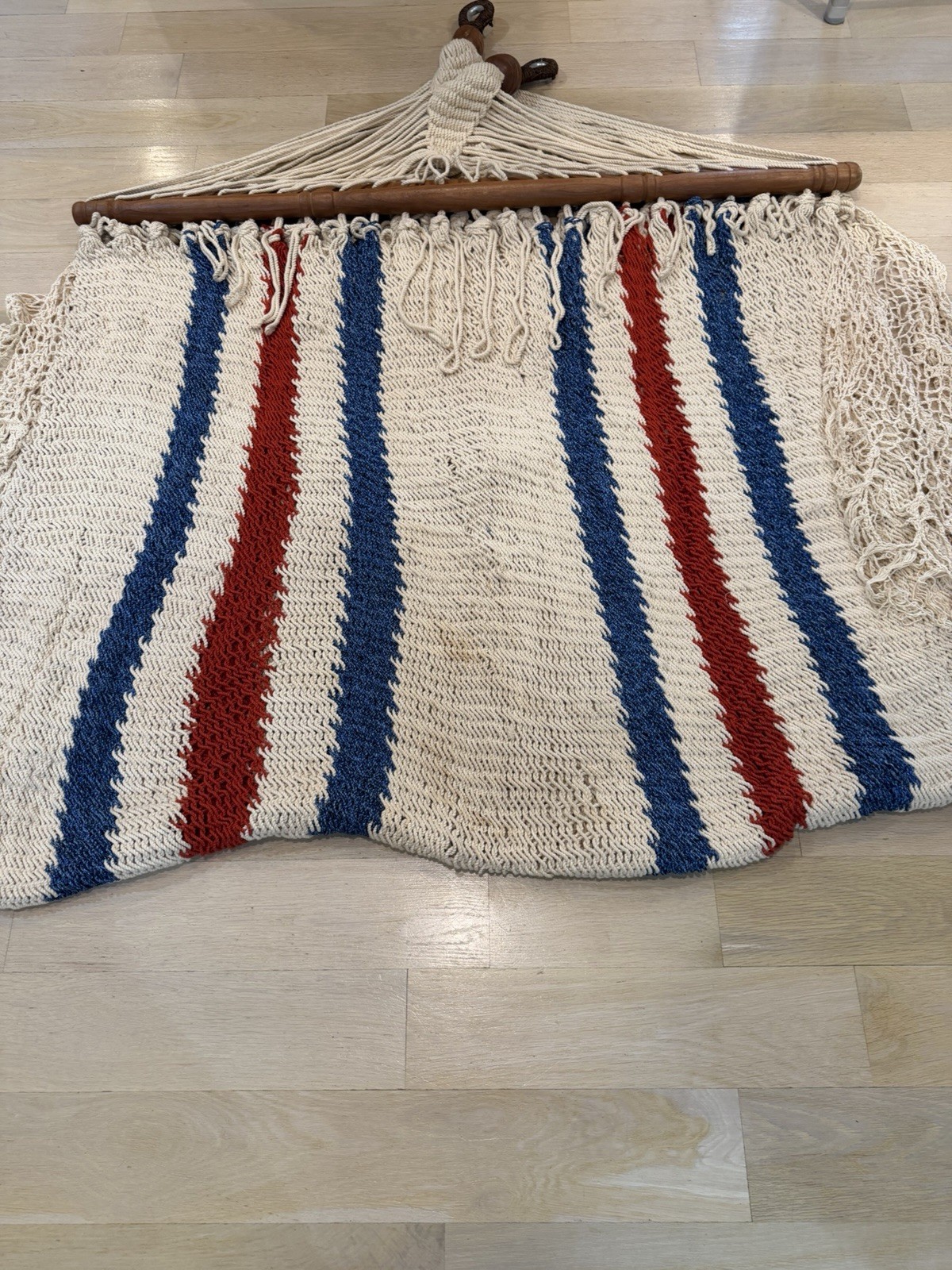 Vtg Rope Macrame Hammock Nantucket JFK Red & Blue Wooden Spreaders 51 x 88 In