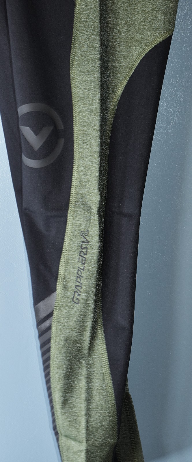 Virus Grappler V2 Splats compression tights size men's Medium, black & green