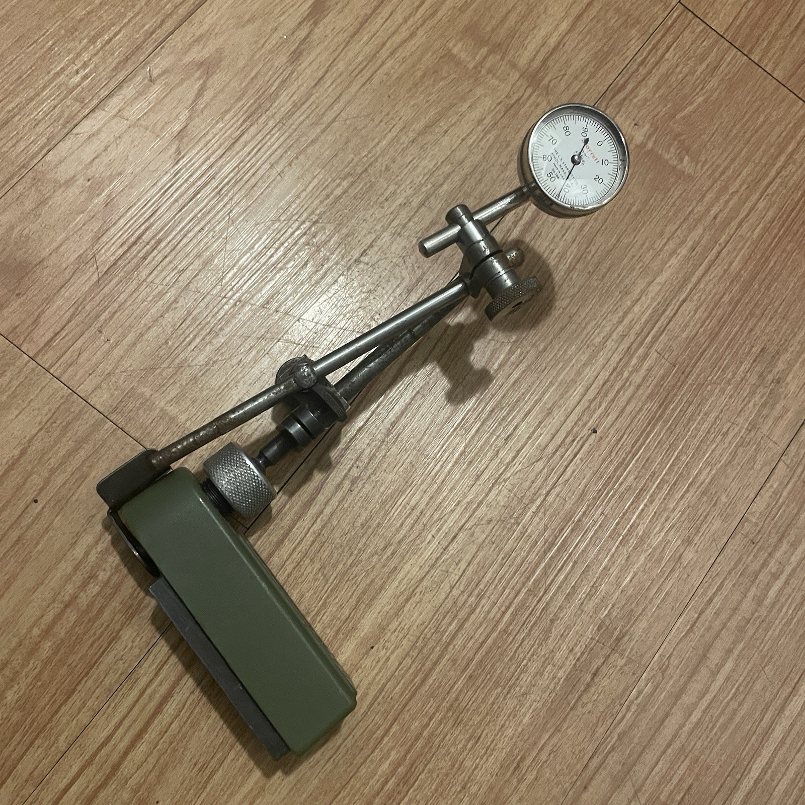 Mitutoyo Magnetic Stand Holder with Starrett 196 Dial Indicator Machinist Tools