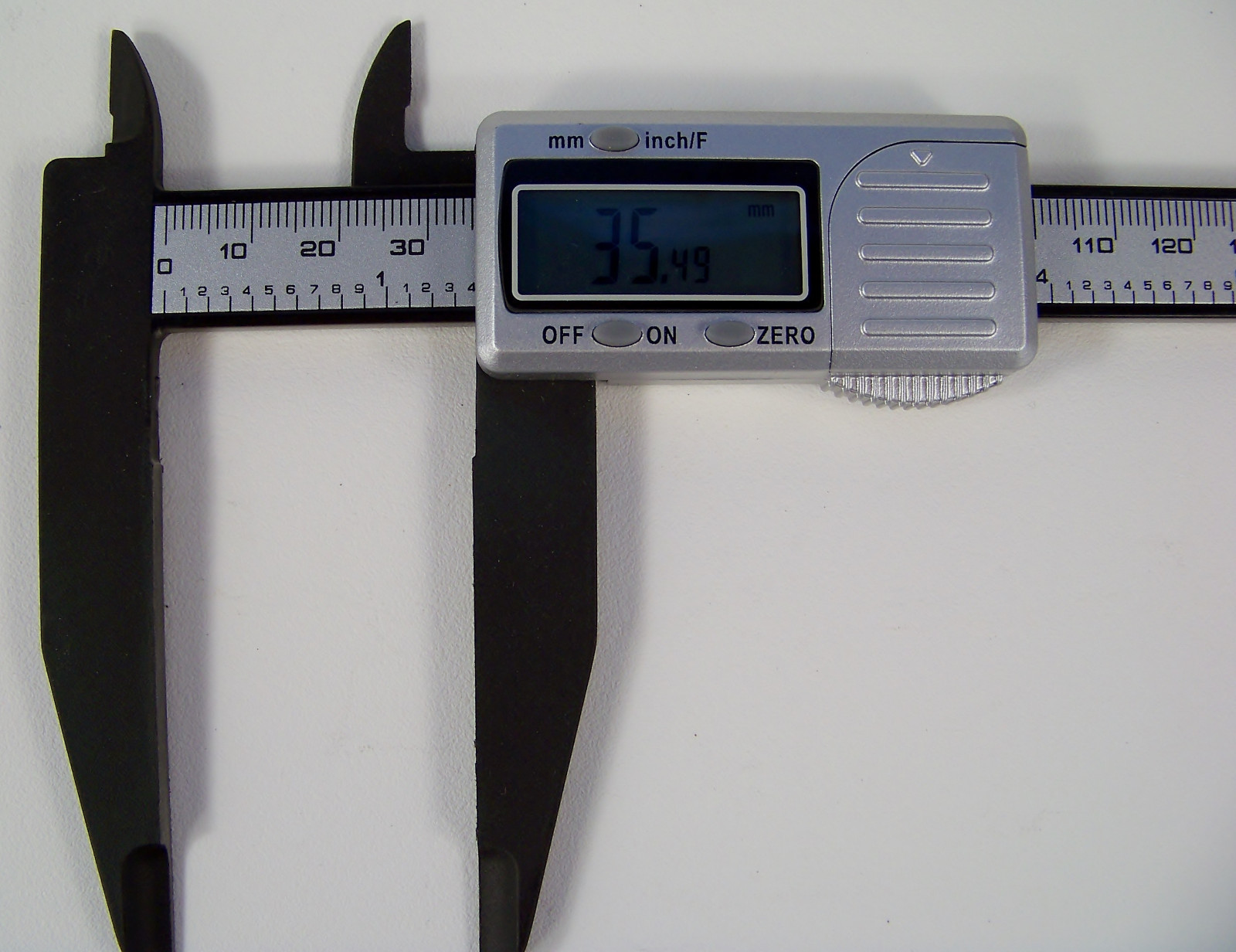 3 inch Long Jaw 6" FRACTIONAL SAE and METRIC DECIMAL ELECTRONIC DIGITAL CALIPER