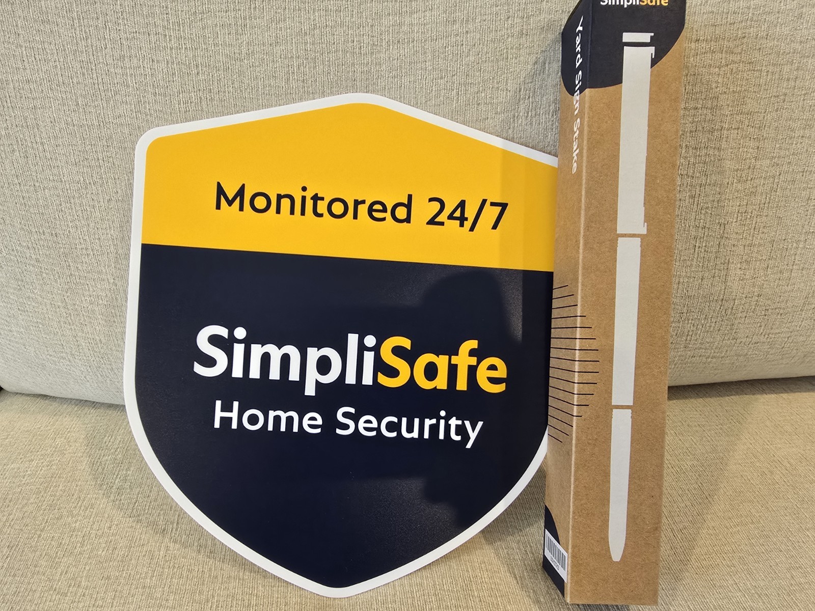 Brand New OEM SimpliSafe Yellow Yard Sign and Stake L5 Fast Free Shipping