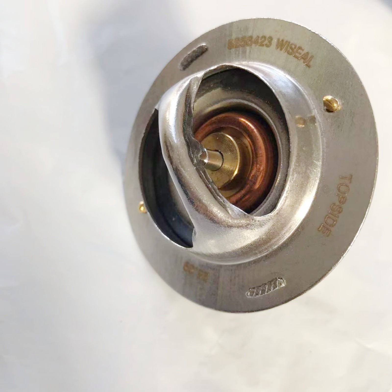 NEW OEM 5292744 THERMOSTAT for 5.9L 24V Cummins Dodge 03-07 Ram 2500 3500