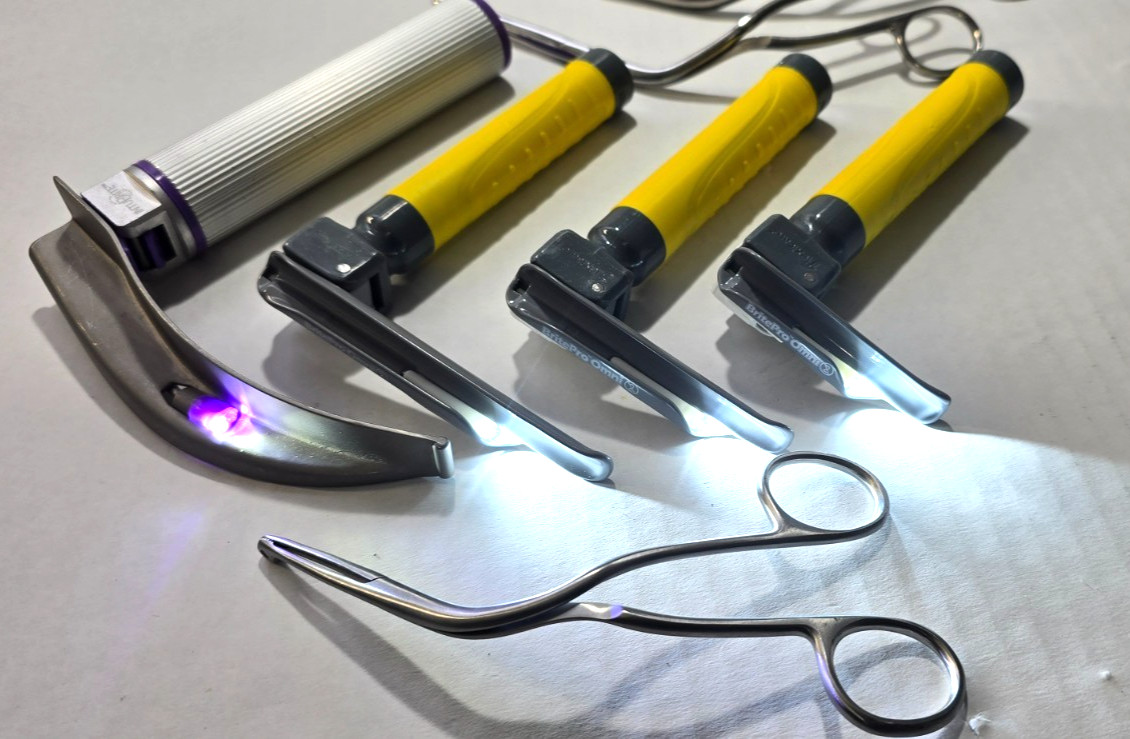 Flexicare Laryngoscope Miller#00,0,1 Mac#3 Blades W- Handle Magill Set of 3