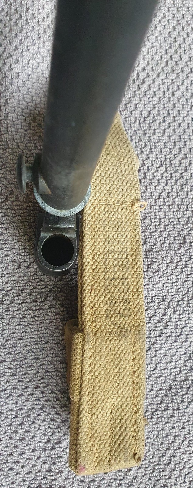 EXCELLENT WW1/WWW2 BRITISH ENFIELD No.4 MK II SPIKE BAYONET, FROG & SCABBARD