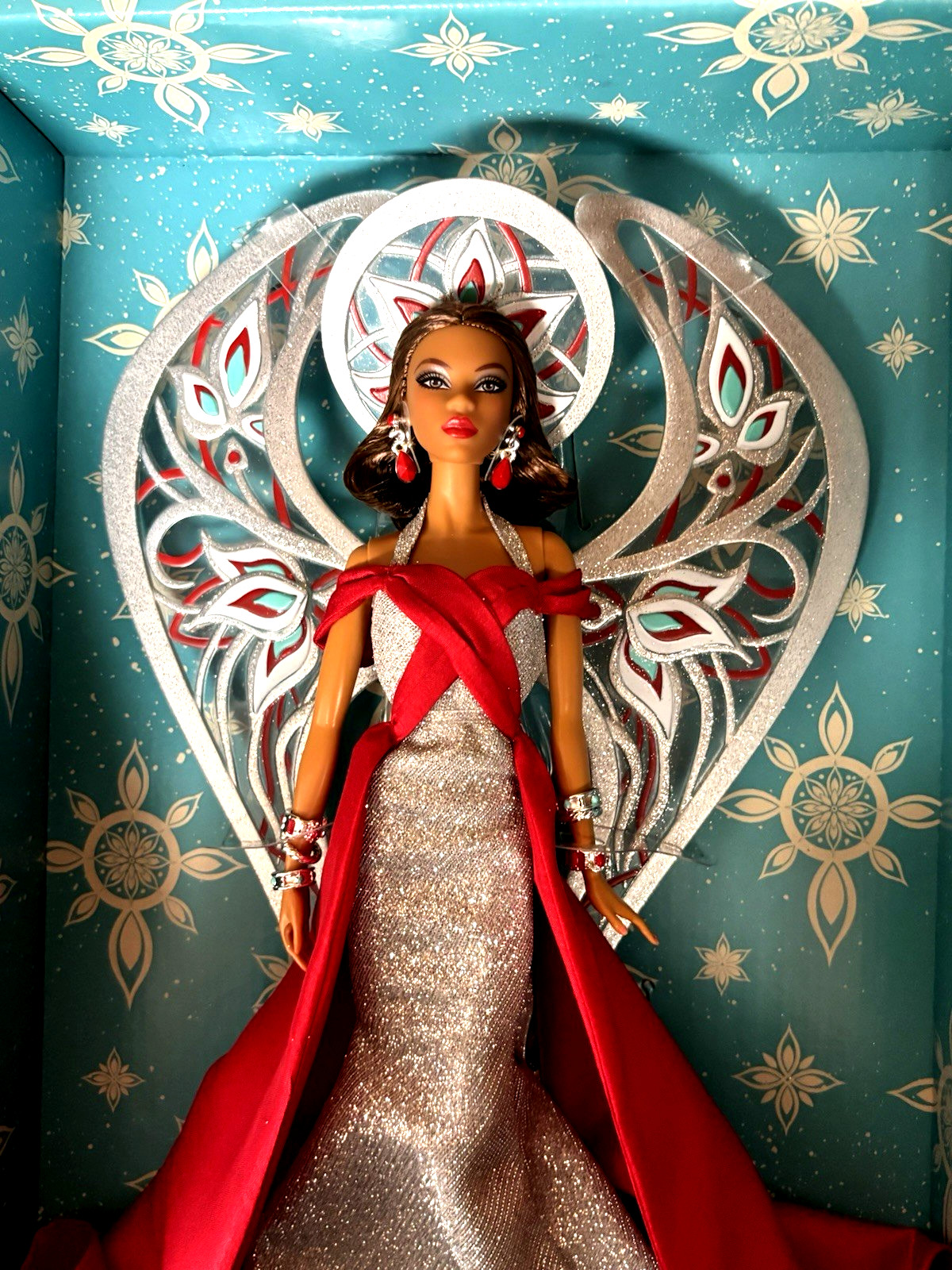 TWO BOB MACKIE 2023 & 2024 HOLIDAY ANGEL'S STUNNING PRISTINE IN SHIPPER