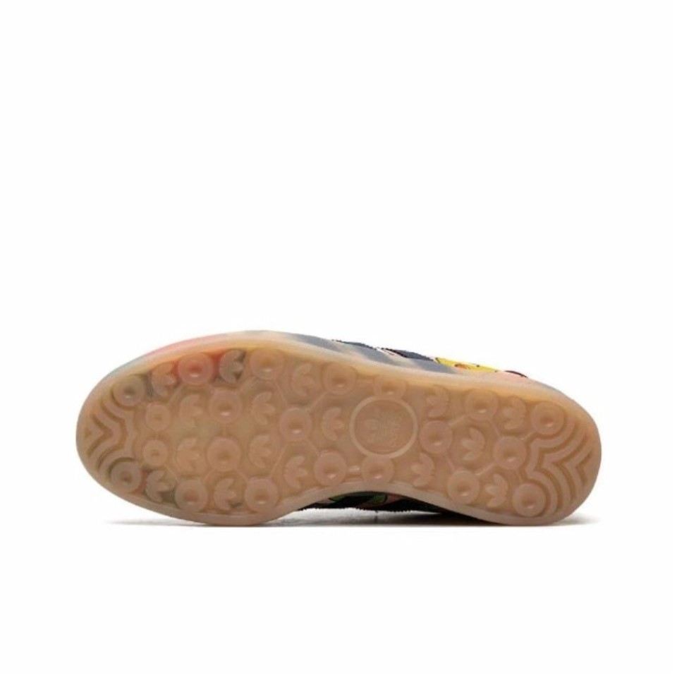 IG2849 Sean Wotherspoon × adida s Gazelle Indoor Corduroy Ecru Tint Shadow Navy