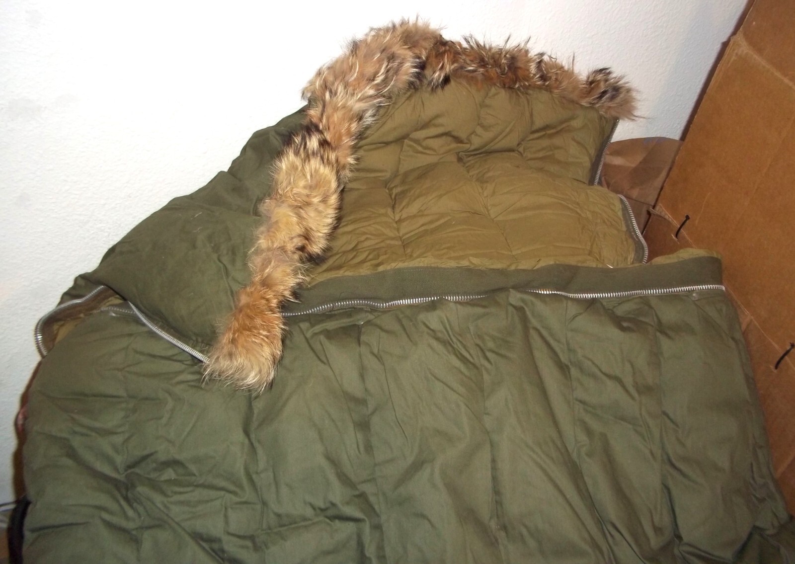1950s Korean War US Military Casualty Sleeping Bag – Fur‑Lined – Rare Original