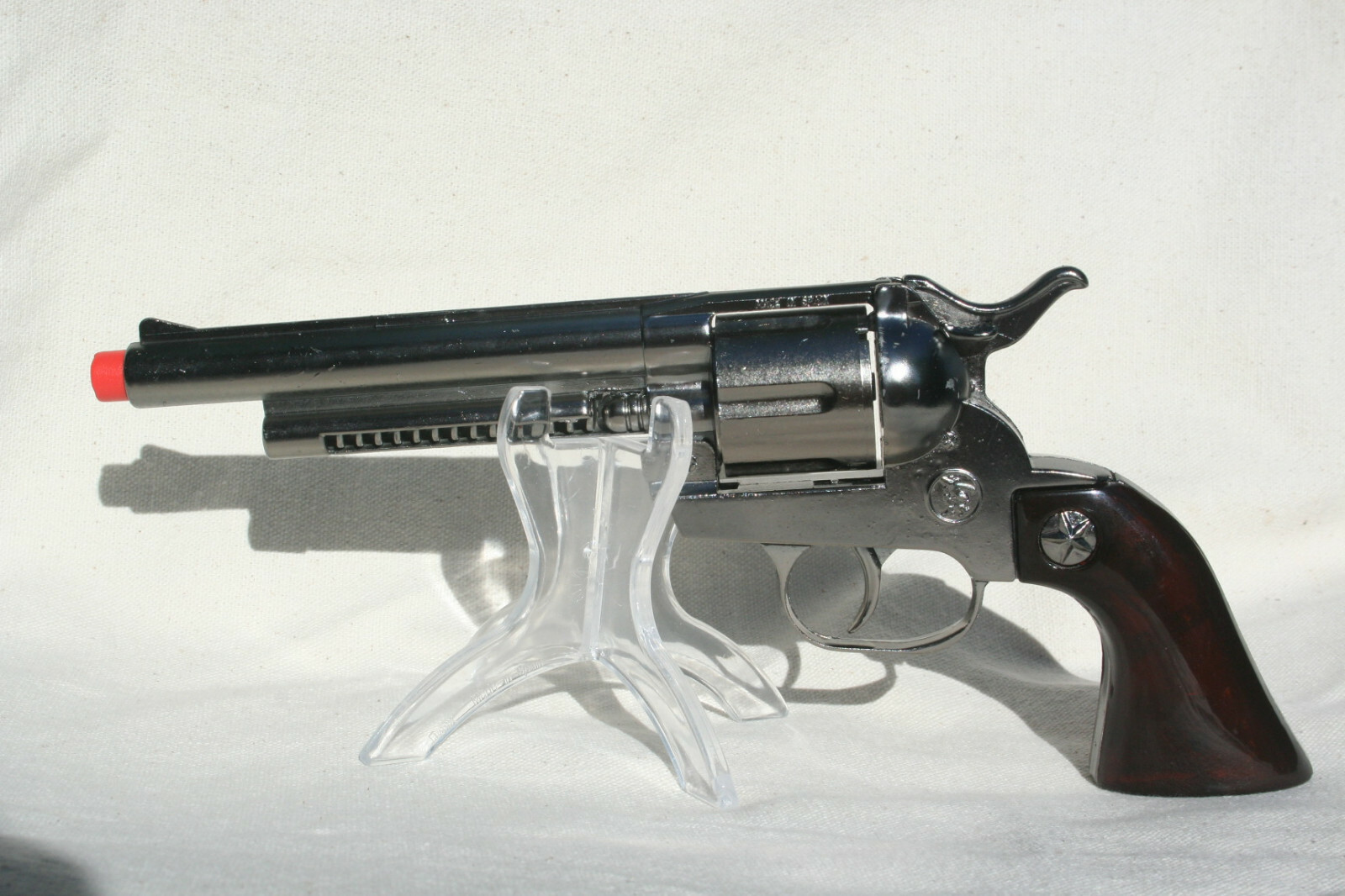 Gonher Cowboy Revolver Peacemaker Die Cast Pistol 12 shot cap gun toy