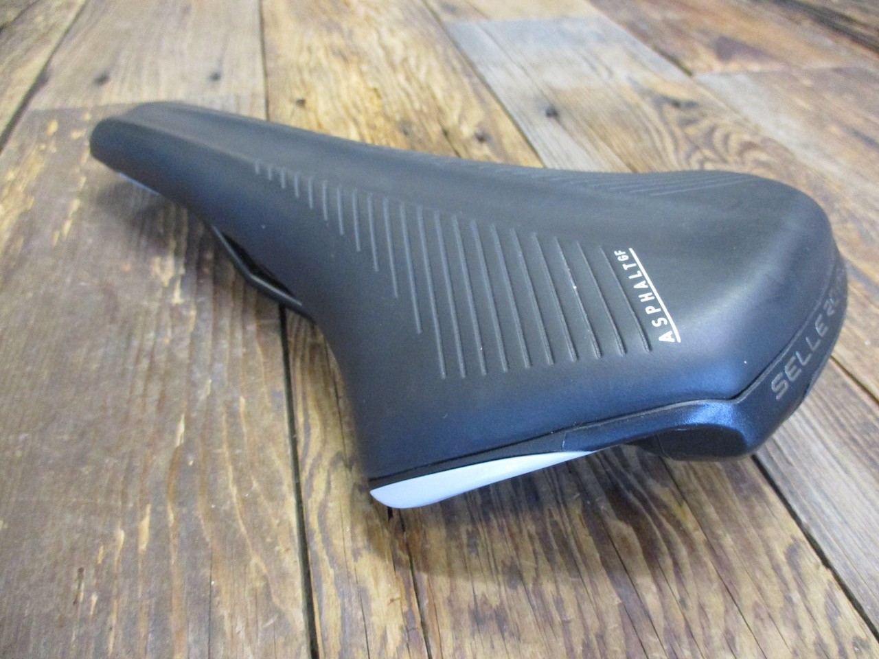 Selle Royal Asphalt GF road saddle, steel rails, 2017