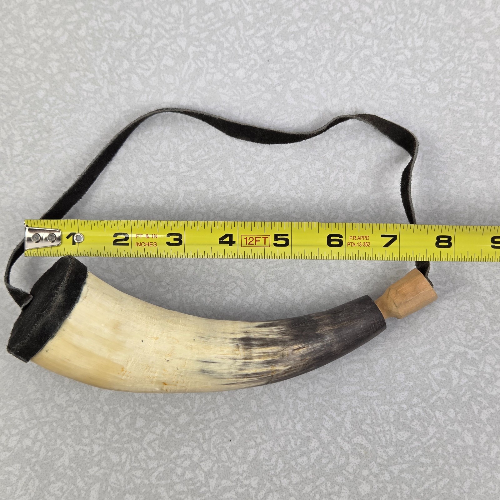 Powder Horn Natural Animal Horn Rustic Hunting Decor Prop Decorative 8"