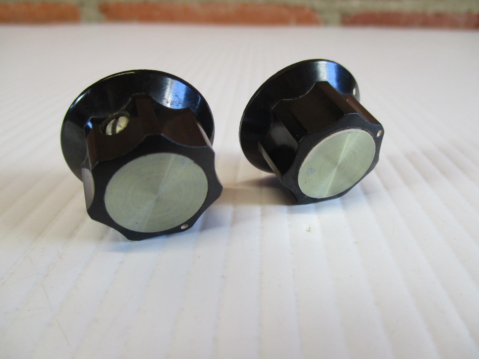 Black Knobs Sliver Centers Pair  Guitar Amp Vintage  Radio  NOS Qty Av