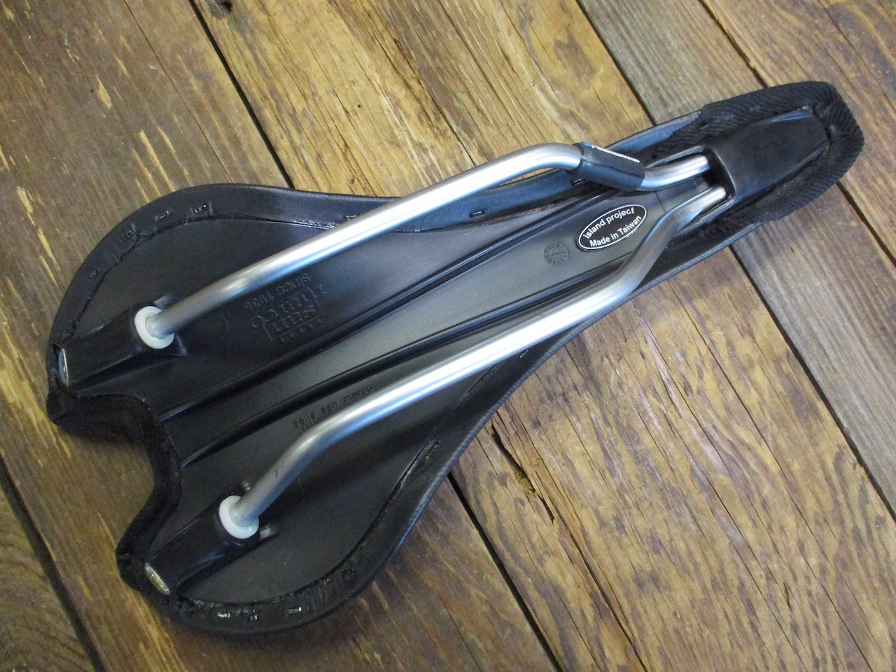 Selle San Marco Ponza "Island Project" saddle, steel rails