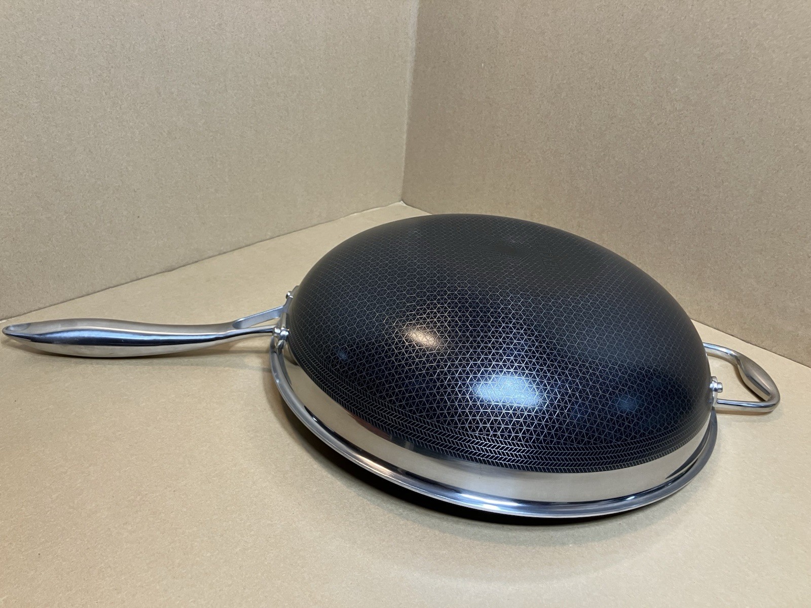 Hexclad Hybrid Cookware Nonstick 12" Wok (Stainless Steel Hybrid) NO LID