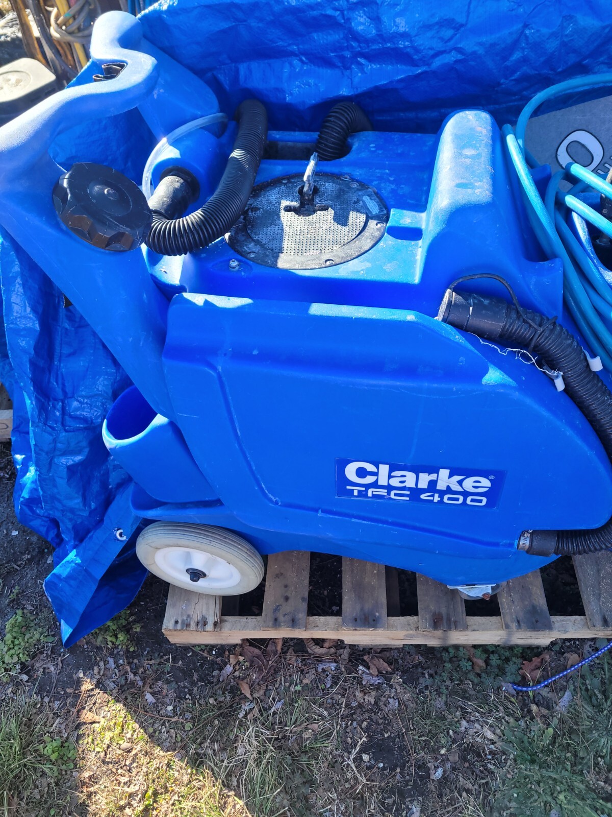 Clarke TFC 400 Cleaning Unit TESTED WORKING. SEE PICTURES.