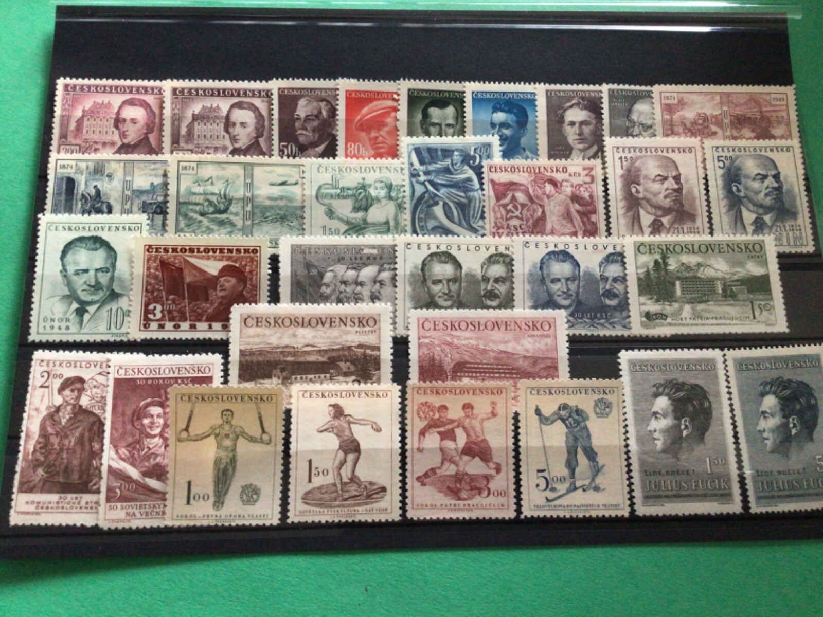 Czechoslovakia mounted mint stamps A20041
