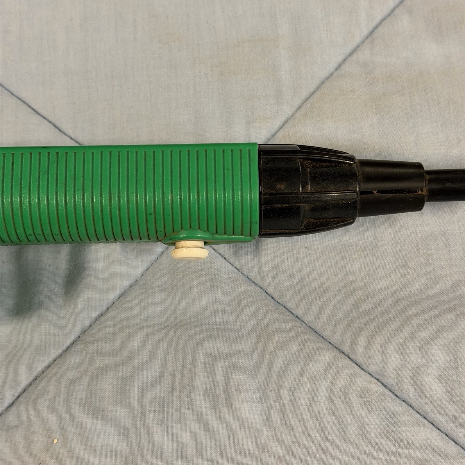 Hot-Shot The Green One Electric Livestock Prod HS2000 6xC Batteries TESTED WORKS