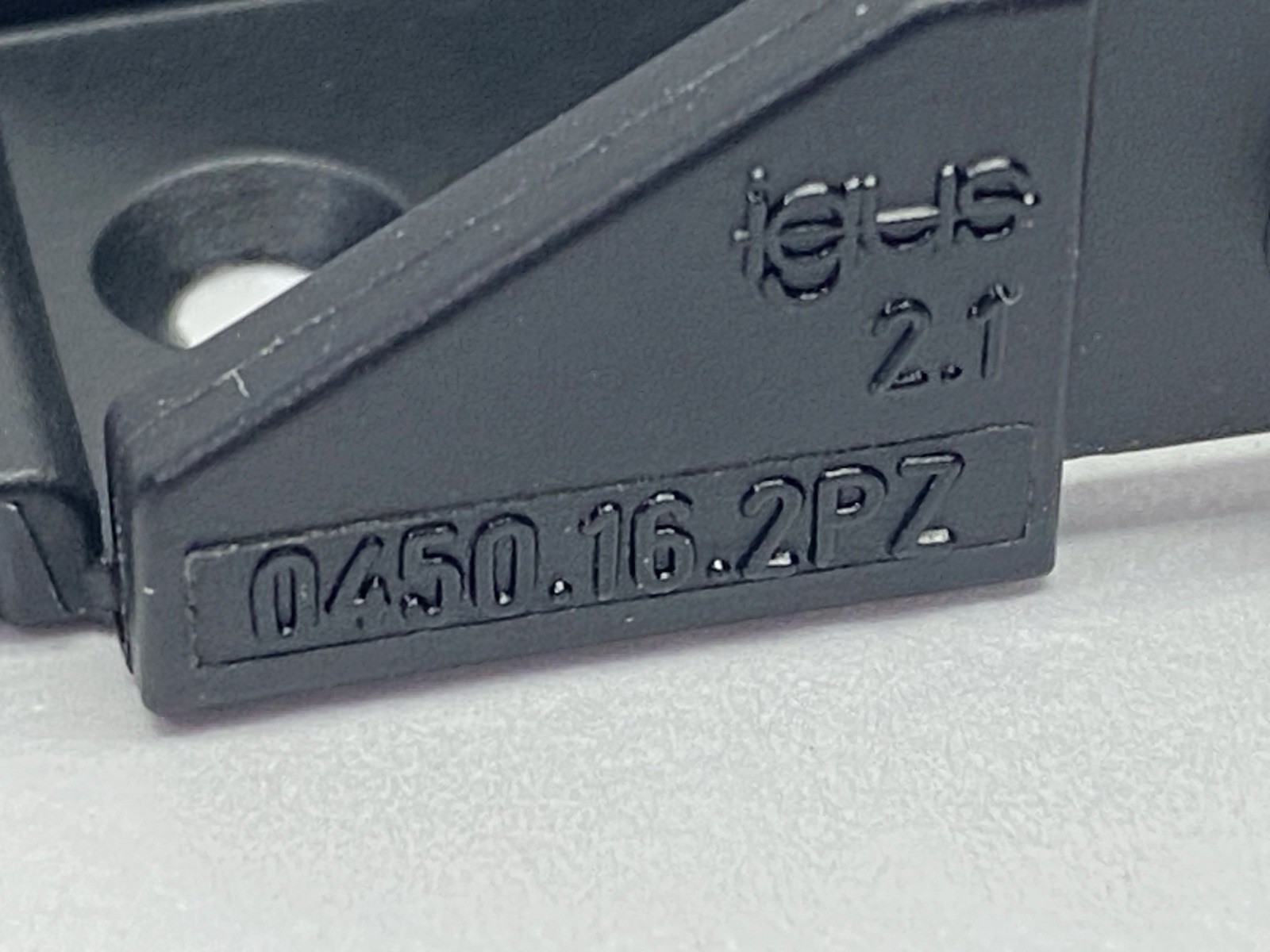 Igus 0450-16-12PZ E2 Micro 045 Energy Chain Mounting Bracket Set With Tiewrap