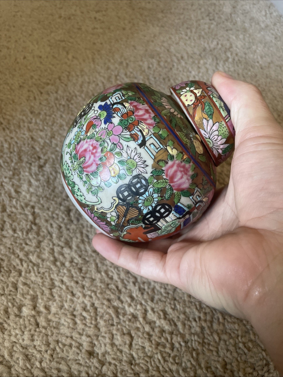 Rose Medallion Porcelain Ginger Jar Hand Painted Floral and Figures Vtg