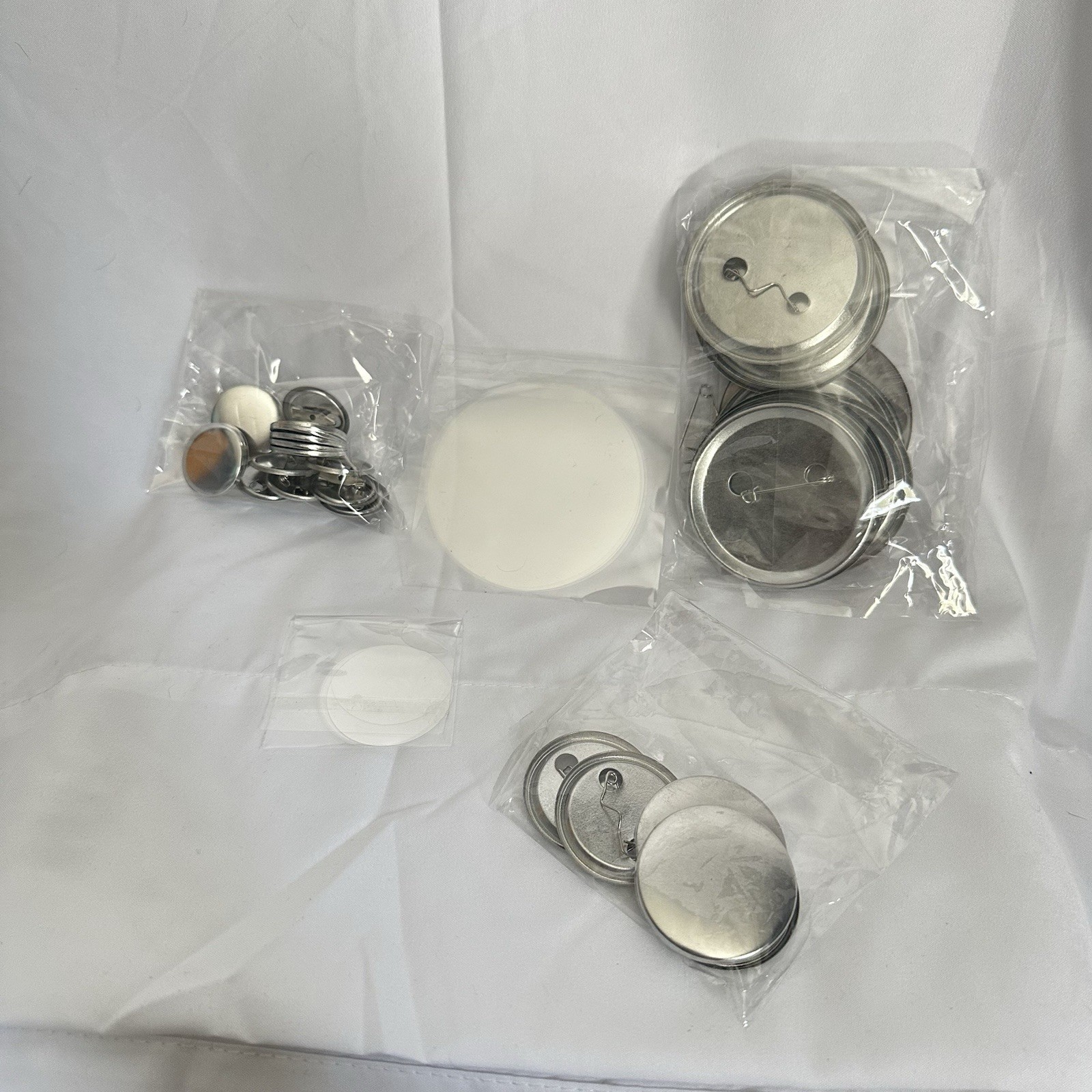 We R Memory Keepers Button Press All-In-One Kit – 3 Size Button Maker