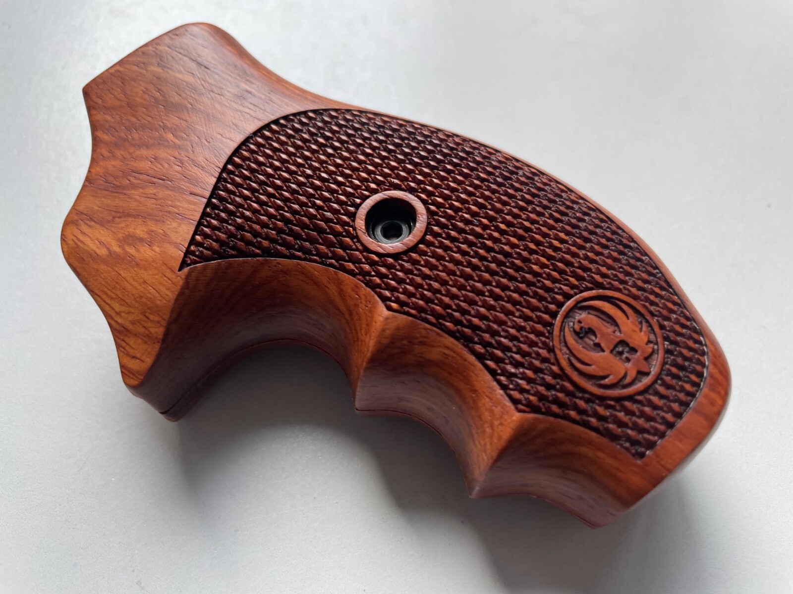Remade Grip For Ruger SP 101 Checker Hardwood Finger Groove Hardwood decoreate