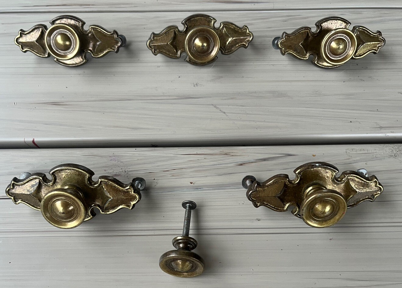 Vintage Brass Drawer Pulls With 3 3/8 In Back Plate, 3 In Center, Lot Of 5 +