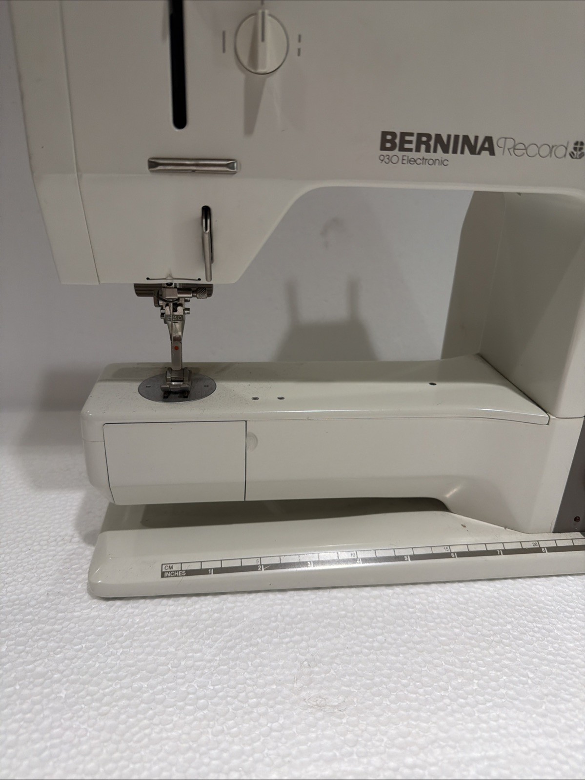 BERNINA Record 930 Electronic Sewing Machine UNTESTED No Power Cord No Pedal