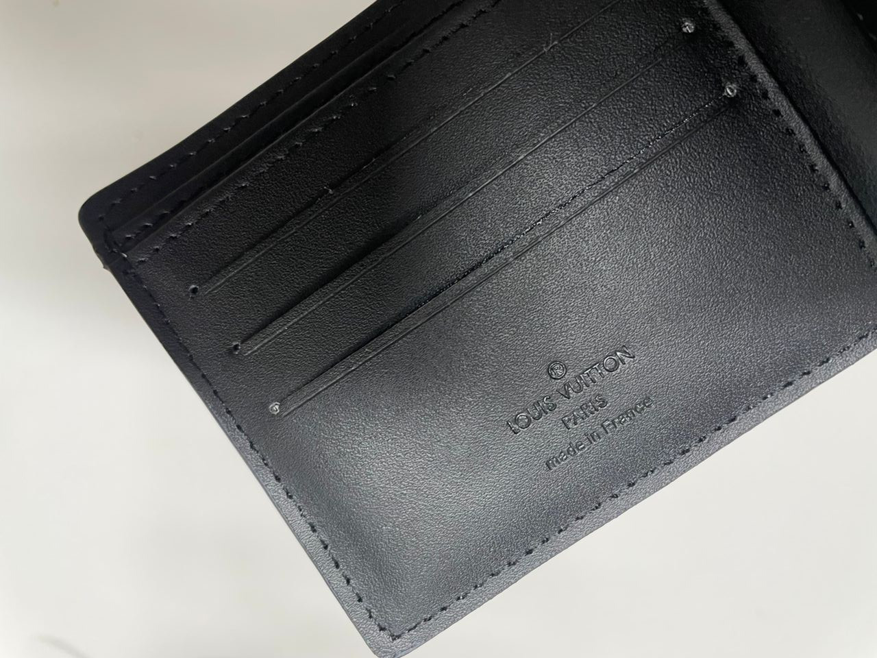 Authentic Brand New LOUIS VUITTON Men’s Damier Infini Leather Multiple Wallet