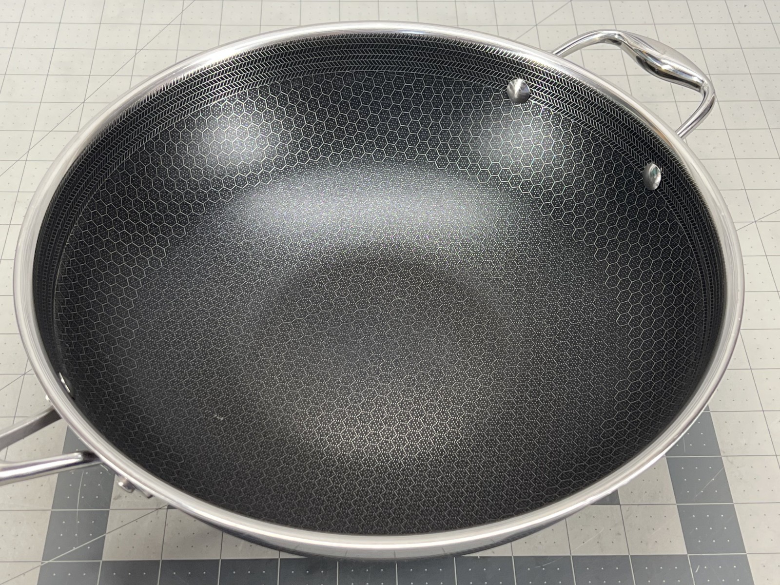 HexClad Hybrid Nonstick 12-Inch Wok Frying Pan (No Lid) - Used!
