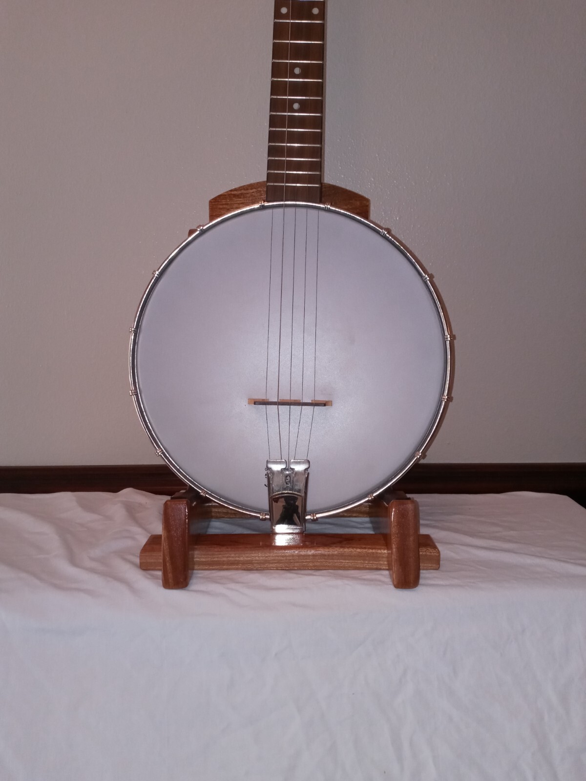 Banjo Stand, for Open Back, Resonator, or Universal. Free Shipping USA only.