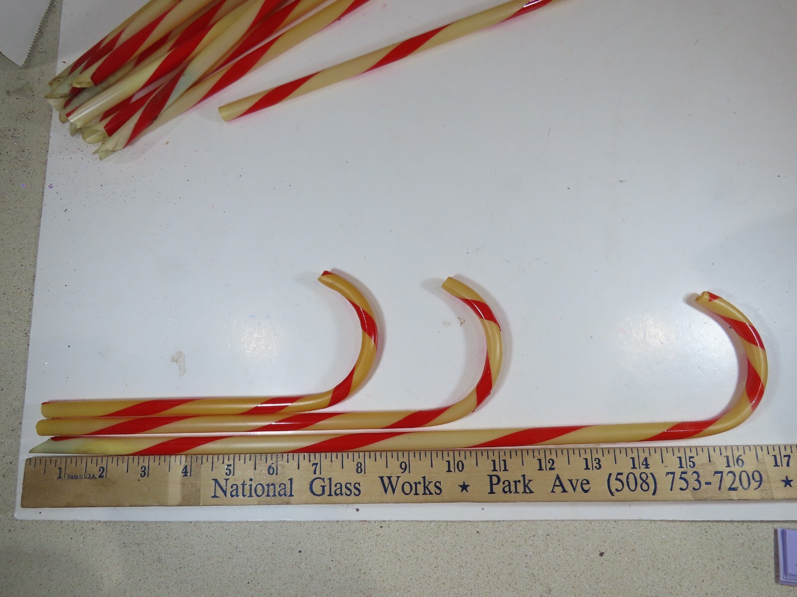 Candy Cane Lawn Ornaments Christmas Decor Plastic Lot Assorted Sizes C9374