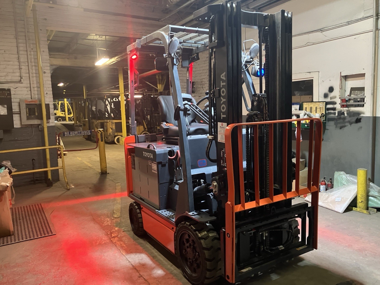 2021 Toyota 5000 LB Electric Forklift With SS and Triple Mast