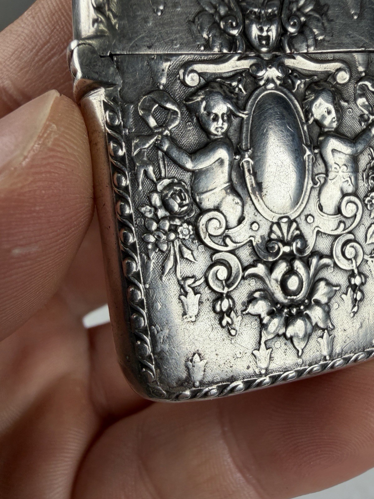 Antique Victorian Sterling Silver Repoussé Match Safe Vesta Case Late 1800s