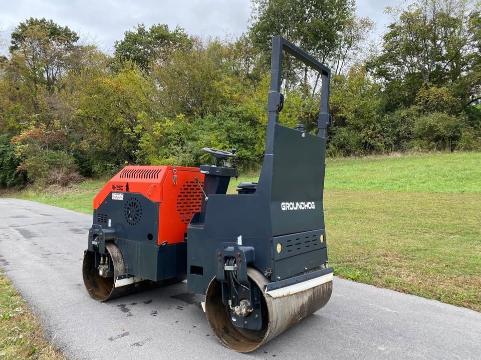 2023 GroundHog RH25D Vibratory Road Roller