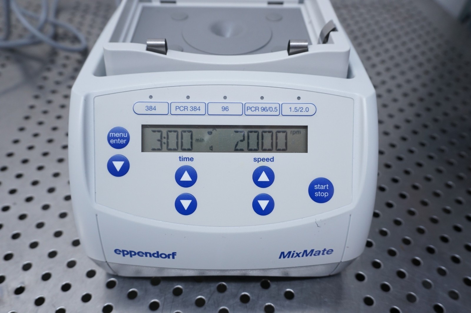 Eppendorf MixMate Mixer 5353 Laboratory Mixer Without Holder