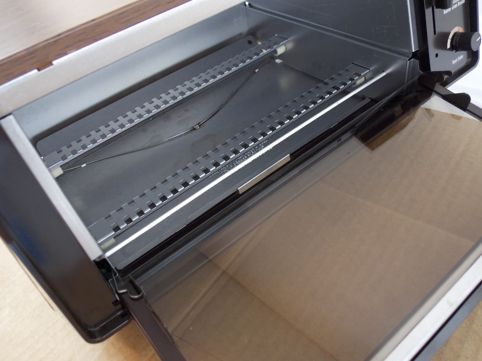 Toastmaster model 324 Tabletop Toaster Oven Faux Wood Broil & Bake EXCL COND....