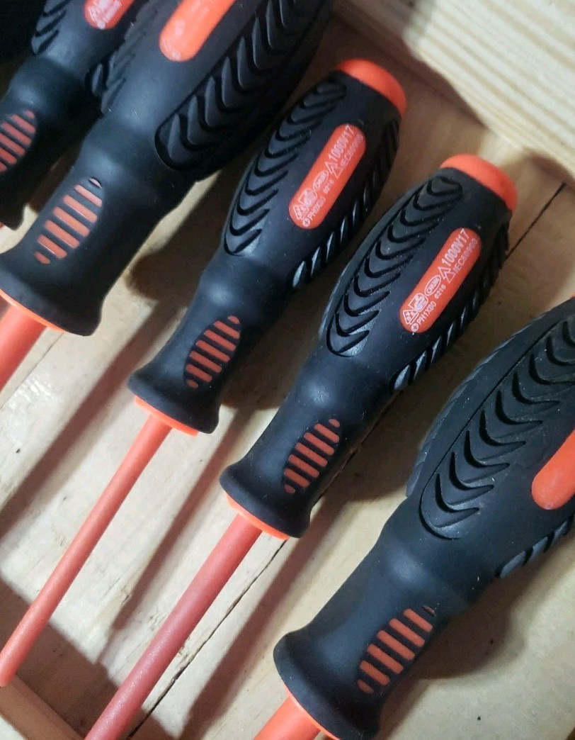 Electrician Lot - Insulated Screwdrivers - Fluke Volt Alert & Fuse Puller